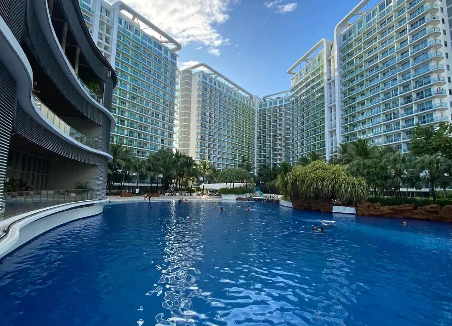 Rio East Tower - Azure Urban Resort Manila