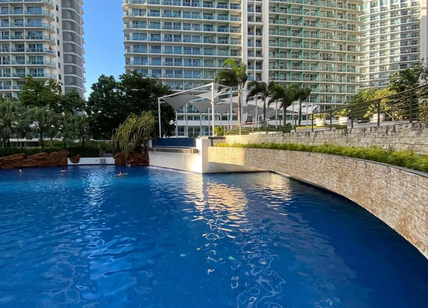 Rio East Tower - Azure Urban Resort Manila